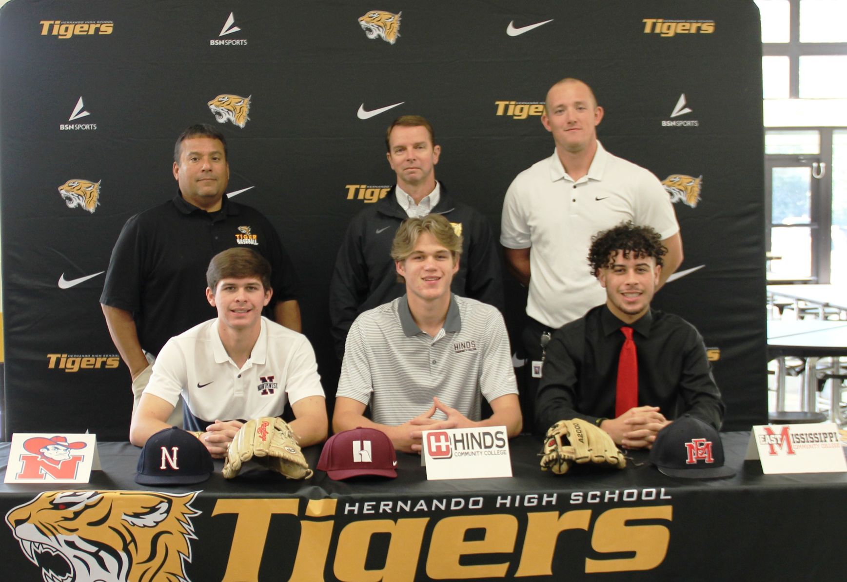 Three Tigers sign for JUCO programs